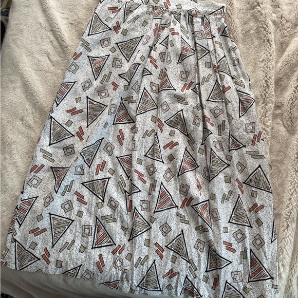 Geometric Patterned Vintage Skirt - Picture 1 of 4